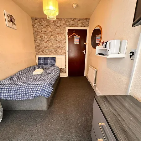 The Oxford 3* Blackpool
