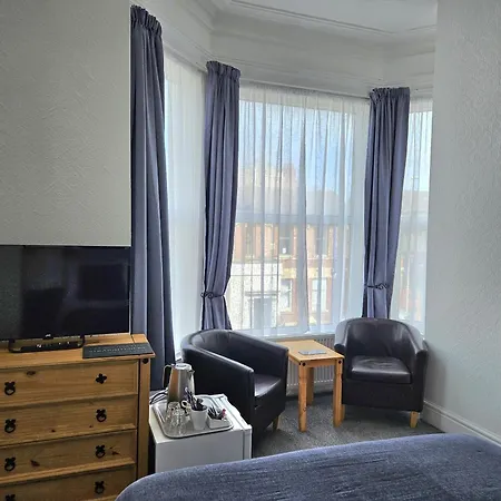 Beverley Dean - Children Over 5 Years Welcome - Continental Breakfast 3*