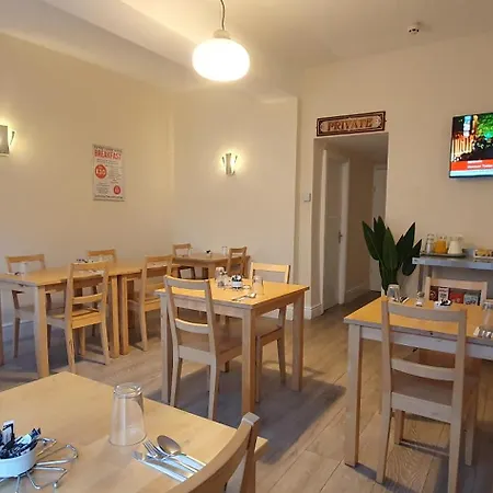 North Close To Station With Free Parking