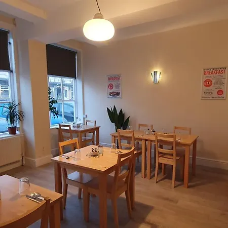 Guest house North Close To Station With Free Parking Blackpool