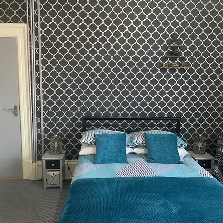Hornby Villa- 4star B&b-couples & Families Only Guest house
