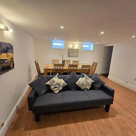 Wilsons Apartment