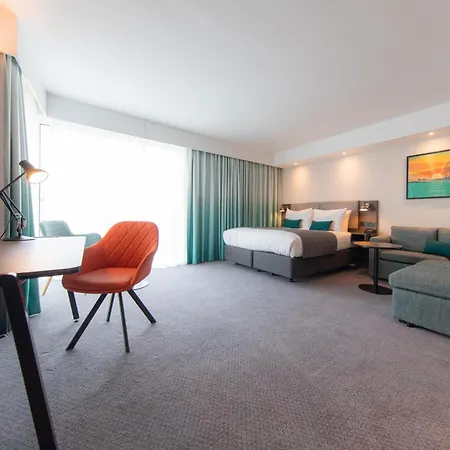Hotel By Ihg