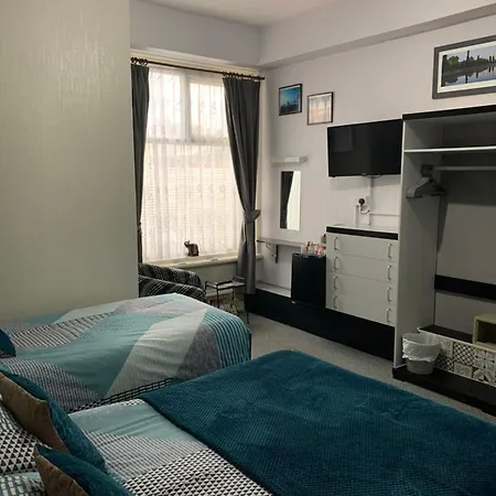 Hornby Villa- 4star B&b-couples & Families Only Guest house
