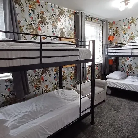 Vinnie's Family Hotel