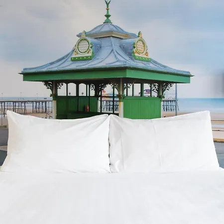 Western Carlton 3* Blackpool