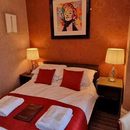 Newholme 2* Blackpool