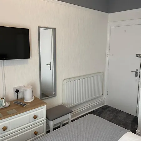 The Beechcliffe - Over 35's Only 3*