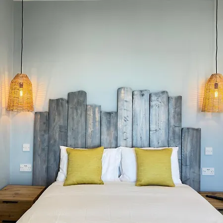 Craig-y-don Hotel 2*