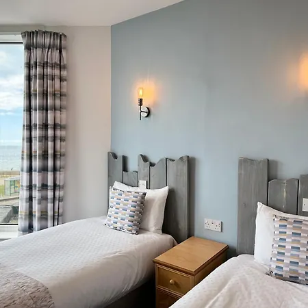 Craig-y-don 3* Blackpool