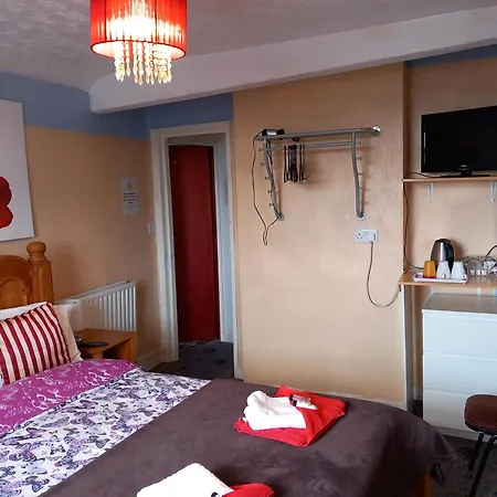 My Adam Hotel 3*