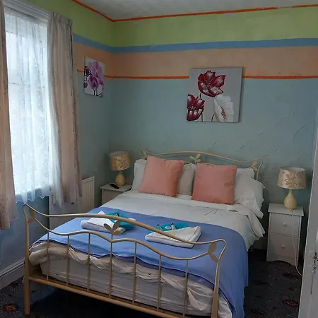 My Adam Hotel 3*