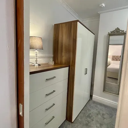 Double With Private Bathroom 16 Havelock Street - 6 Блэкпул