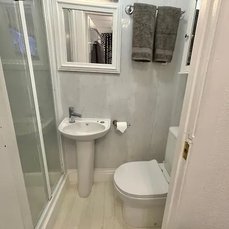 Double With Private Bathroom 16 Havelock Street - 6 Penzion *