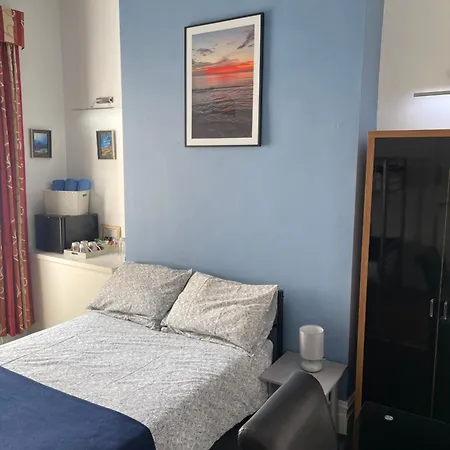 Hotel Backpackers &