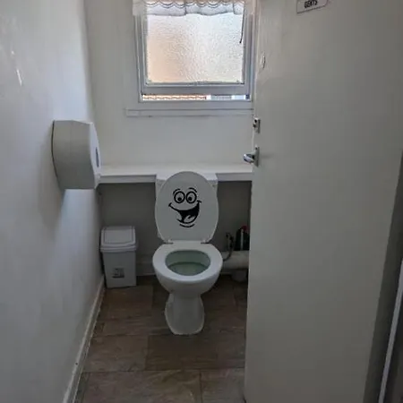 Pensionat Myroomz Orchid