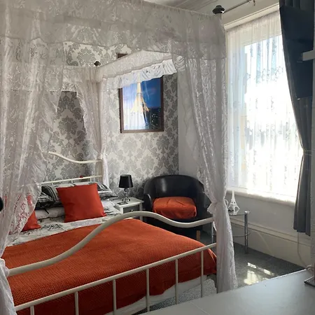 Hornby Villa- 4star B&b-couples & Families Only Blackpool