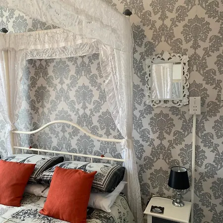 Hornby Villa- 4star B&b-couples & Families Only 4*