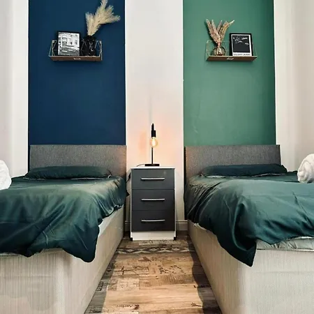 Apartment Bond Street, Sleeps 7 Blackpool