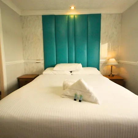 Hotel Oyo Abbey 4*