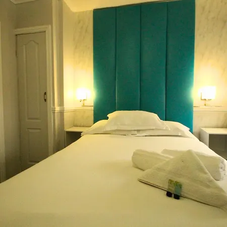 Hotel Oyo Abbey 4*