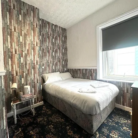 Tower Road Bed & Breakfast Blackpool