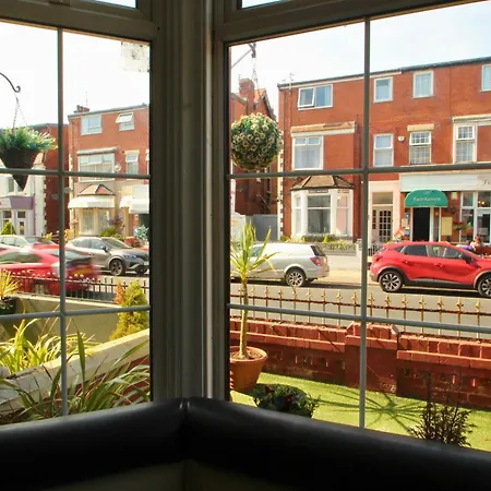 Bed & Breakfast Oyo 33 Blackpool
