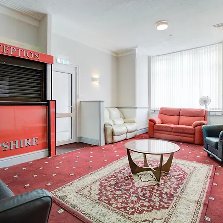 The Sandringham Court & Apartment-all Groups Welcome 3* Blackpool