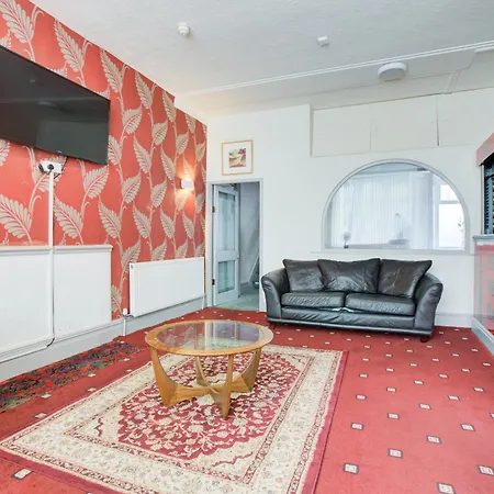 The Sandringham Court & Apartment-all Groups Welcome Hotel