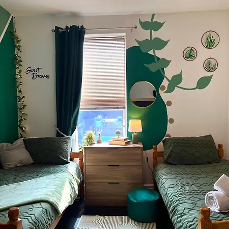 Winter Gardens Flat 2 - The Retreat * Blackpool