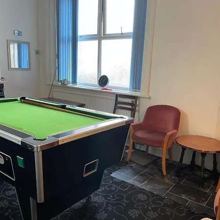 The Shepperton 3* Blackpool