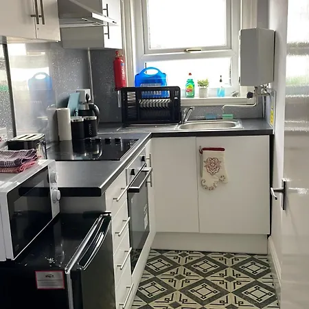 Great House 5 Min Walk 2 Locations In Apartment *
