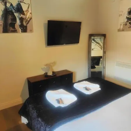 Sloane Modern 2 Bedroom Seafront Appartement