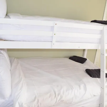 Blok 3 -jacuzzi Suites, & Ensuite Aparthotel *