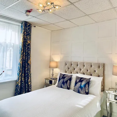 Double With Private Bathroom 16 Havelock Street - 6 Гостевой дом *