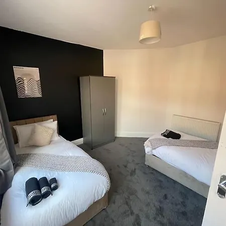 30 Percent Off Weekly - 6 Bedroom House - 11 Beds *