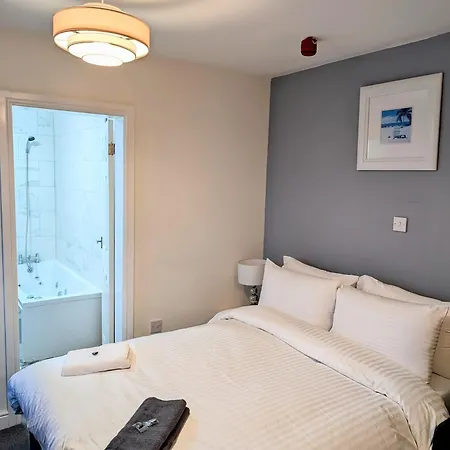Blok 3 -jacuzzi Suites, & Ensuite Lägenhetshotell Blackpool
