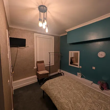 Palace - Pet Friendly - Everyone Welcome * Blackpool