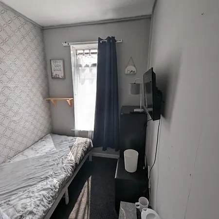 Bed & Breakfast Wonky Towers Blackpool