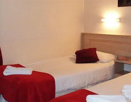 The Oxford 3* Blackpool
