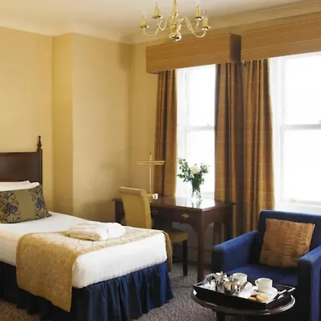Number 10 Hotel 4*