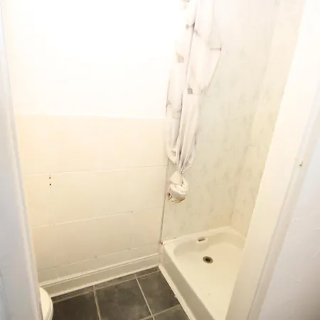 Barton Seaview, Self Catering Apartments, Promenade & Location, Families, Couples Or 23 Years Only, Free Parking Appartamento