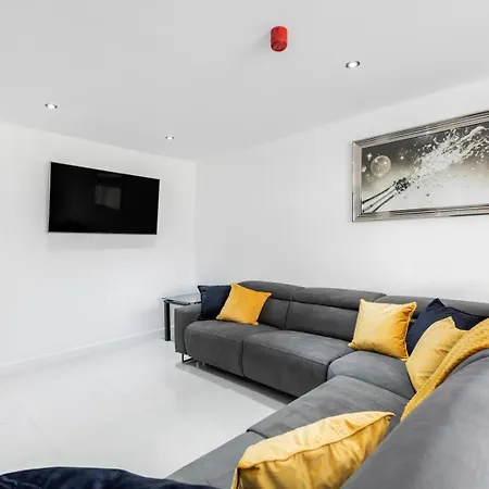 Winter Garden By Sasco Apartment *