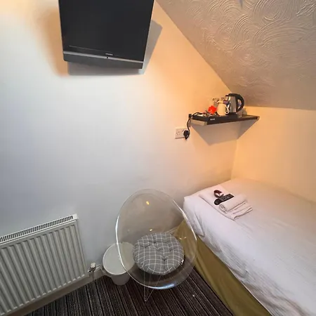 Delovely 4* Blackpool