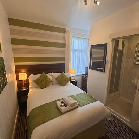Delovely 4* Blackpool