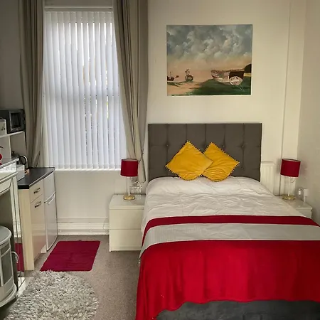 Victoria House - Self Catering Quiet - Adult Singles And Couples Only Gæstehus *