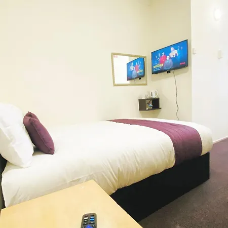 - Great Location, Comfortable Beds 4*