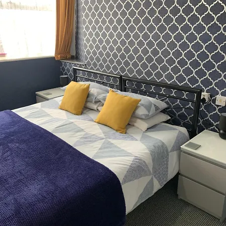 Hornby Villa- 4star B&b-couples & Families Only Guest house
