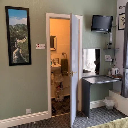 Guest house Hornby Villa- 4star B&b-couples & Families Only
