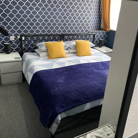 Guest house Hornby Villa- 4star B&b-couples & Families Only Blackpool